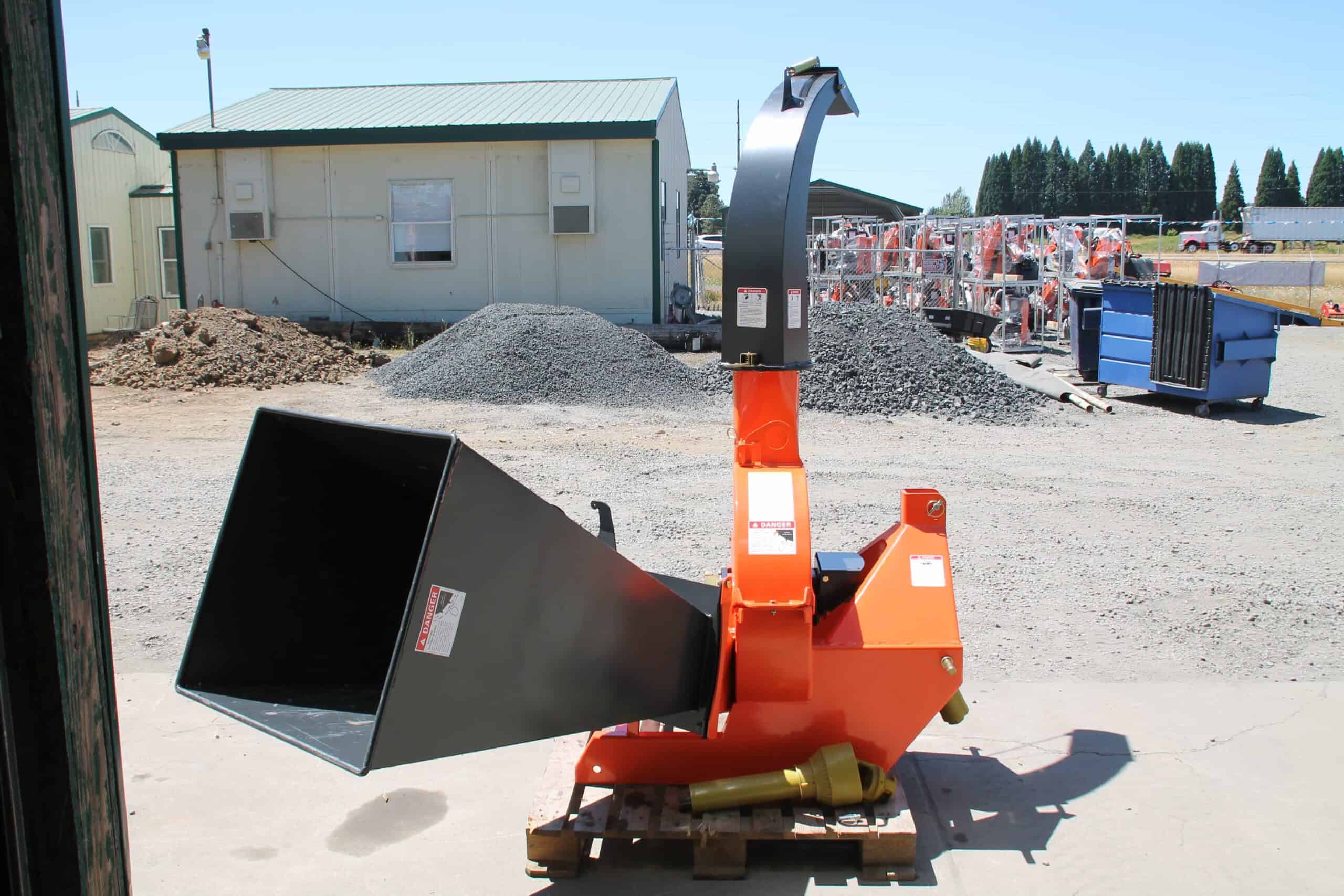 Farmer Helper FH-BX62S 7” Self Feeding Wood Chipper | 7"x12" Chpping Capacity | 30-100 HP For Tractor