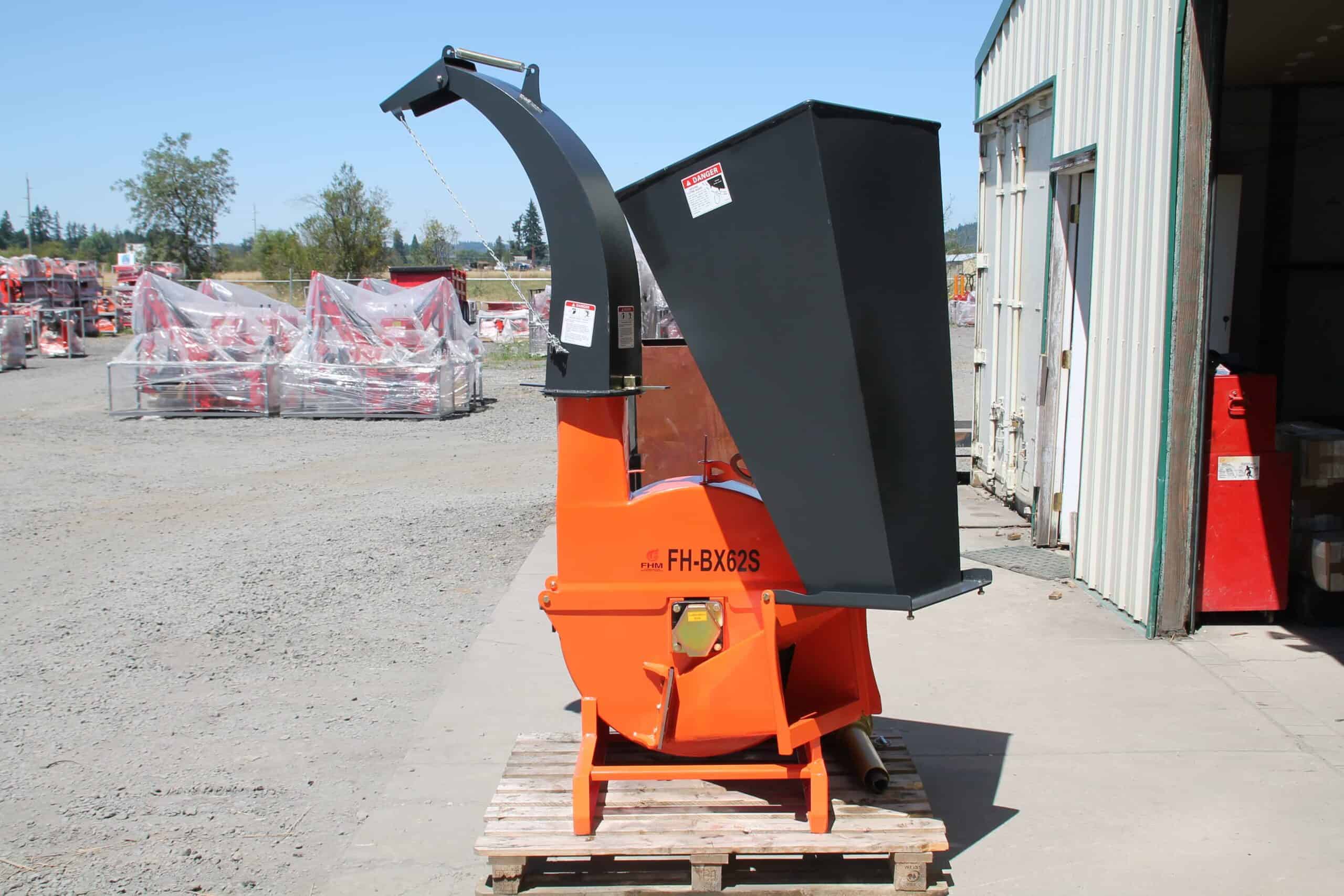 Farmer Helper FH-BX62S 7” Self Feeding Wood Chipper | 7"x12" Chpping Capacity | 30-100 HP For Tractor